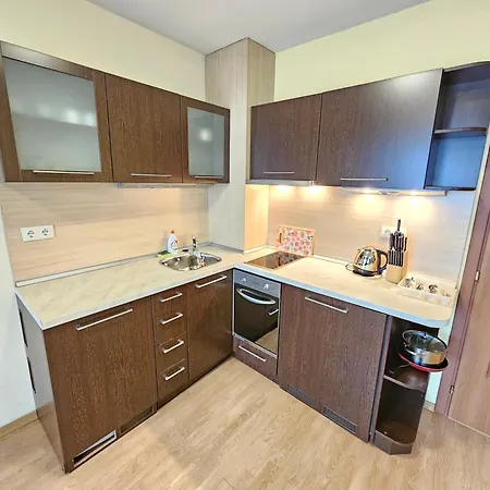 Two Charming In Trinity With Balcony And Free Parking By Flat Mаnager Appartement *