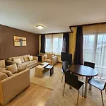 Two Charming In Trinity With Balcony And Free Parking By Flat Mаnager