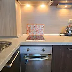 דירה Two Charming In Trinity With Balcony And Free Parking By Flat Mаnager בנסקו