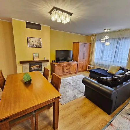Two Charming In Trinity With Balcony And Free Parking By Flat Mаnager דירה