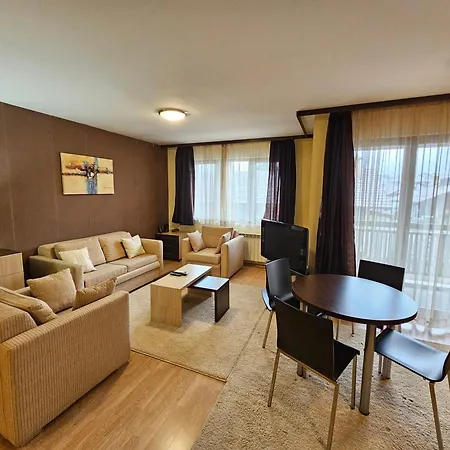 Two Charming In Trinity With Balcony And Free Parking By Flat Mаnager