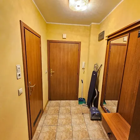 Two Charming In Trinity With Balcony And Free Parking By Flat Mаnager