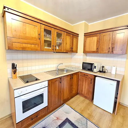 Two Charming In Trinity With Balcony And Free Parking By Flat Mаnager דירה *