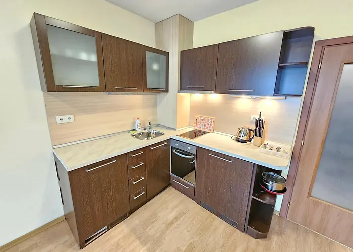 Two Charming In Trinity With Balcony And Free Parking By Flat Mаnager Lejlighed *