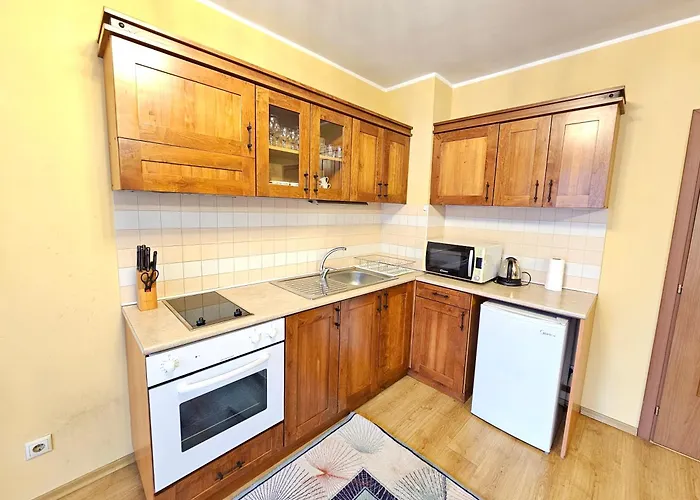 Two Charming In Trinity With Balcony And Free Parking By Flat Mаnager Lejlighed *